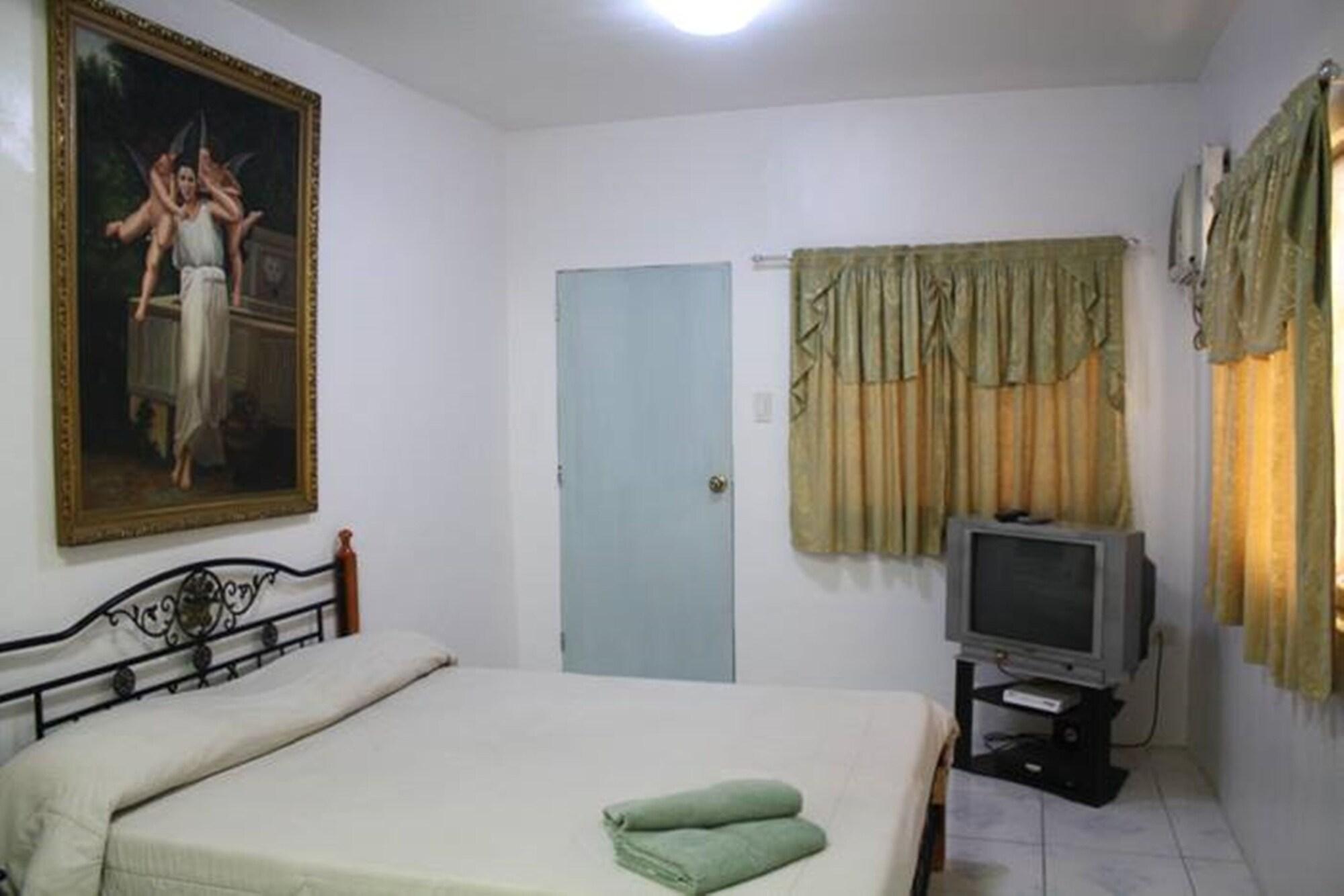 Kokomos Beach Resort Olongapo Bagian luar foto